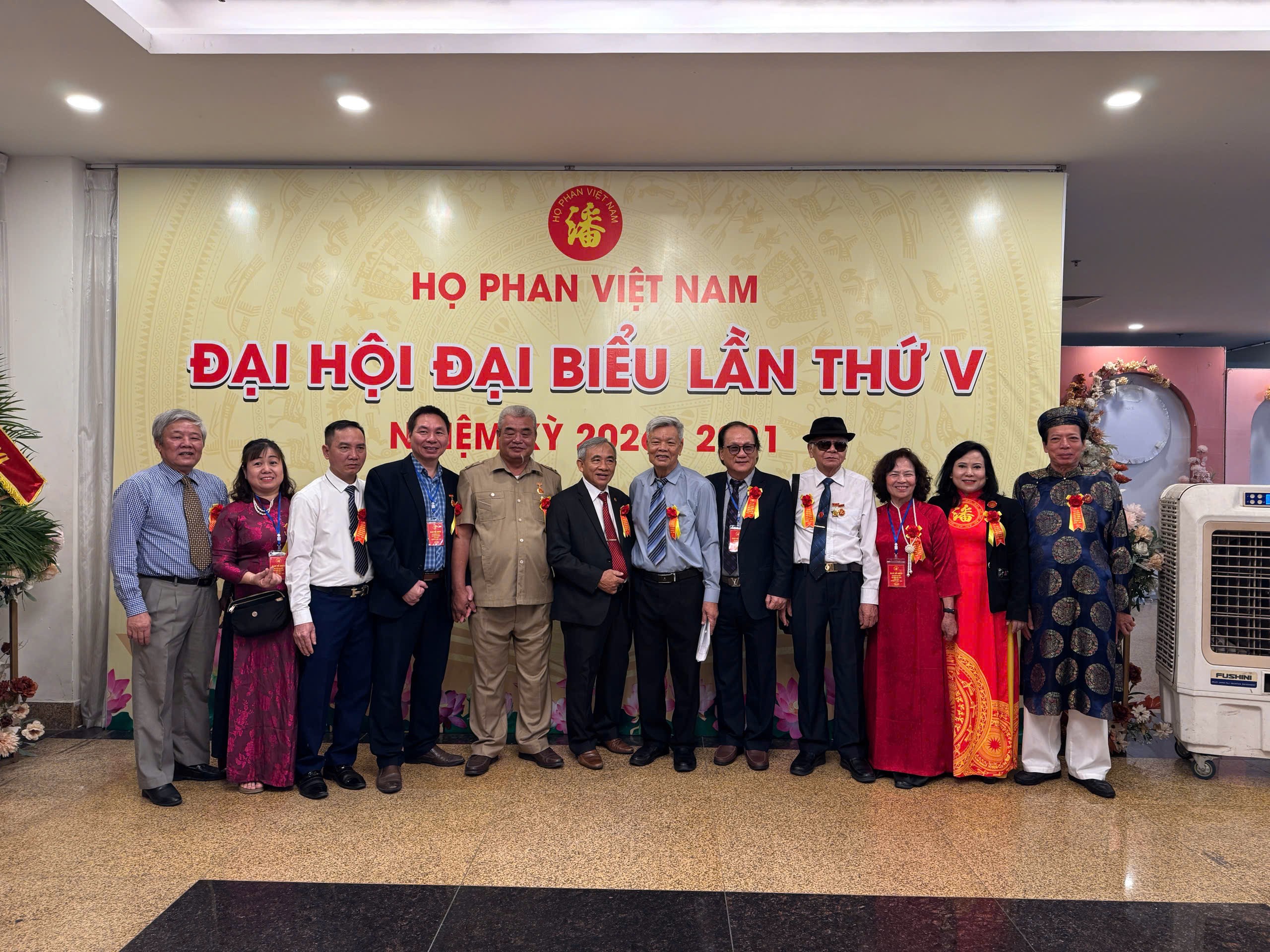 phan-thuy-h-2-1777008744.jpg