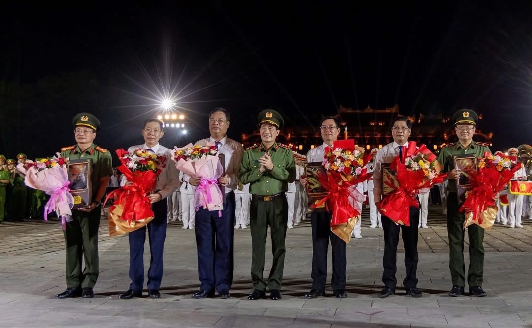 ca-hue-2-1780812894.jpg