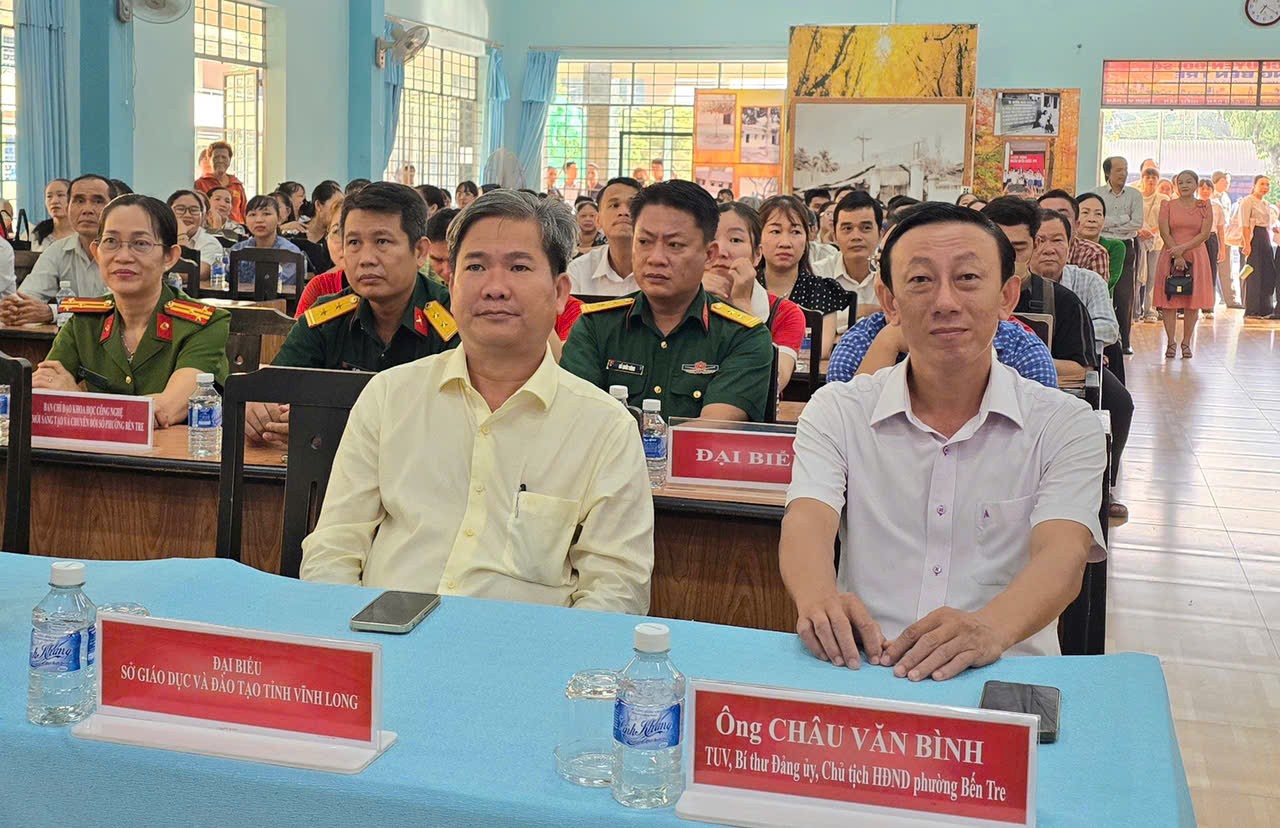 van-binh-1791207271.jpg