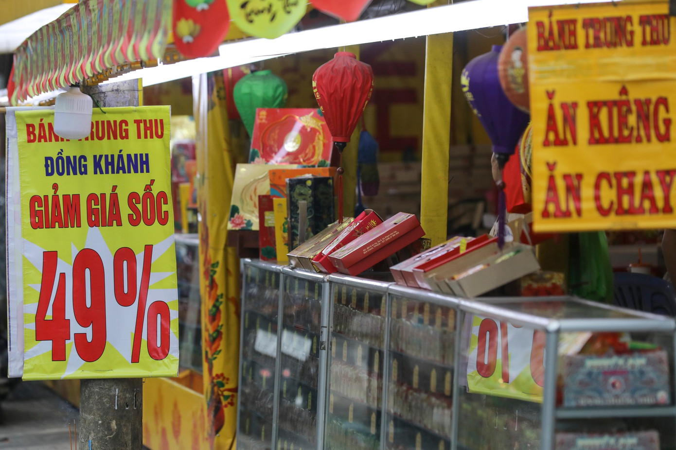 Hình ảnh trái ngược của thị trường bánh trung thu ở TPHCM