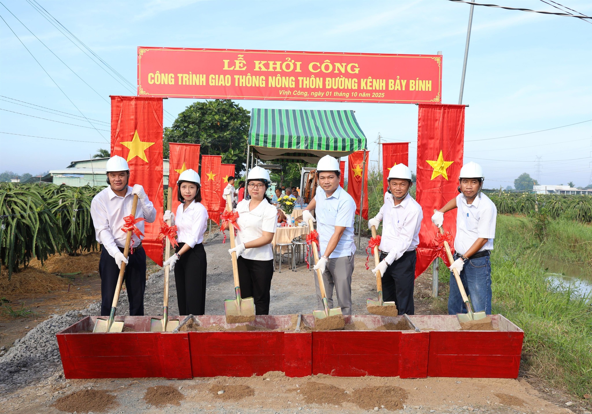 Tây Ninh: Xã Vĩnh Công khởi công công trình đường Kênh Bảy Bính