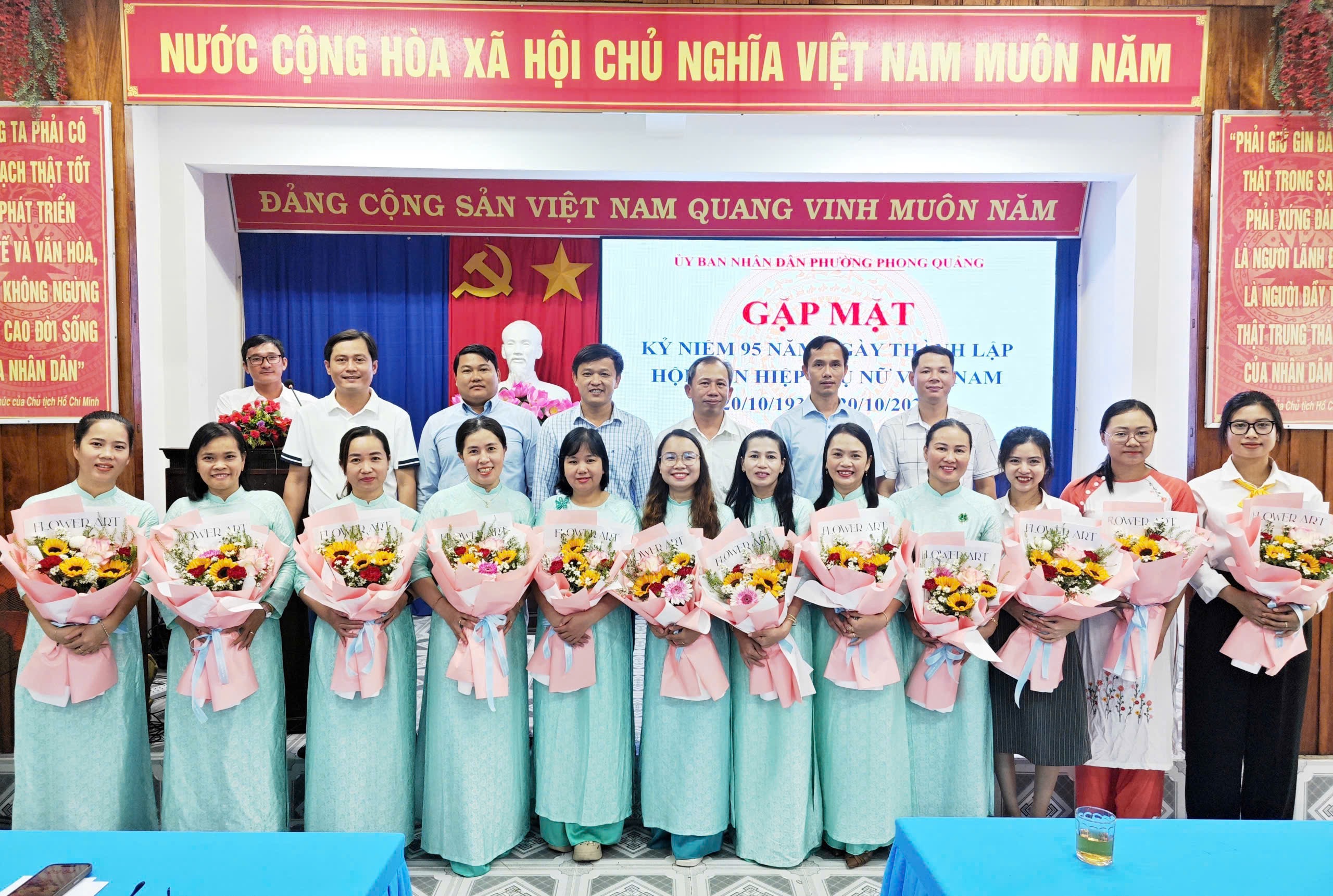 PHONG QUẢNG: GẶP MẶT KỶ NIỆM 95 NĂM NGÀY THÀNH LẬP HỘI LIÊN HIỆP PHỤ NỮ VIỆT NAM