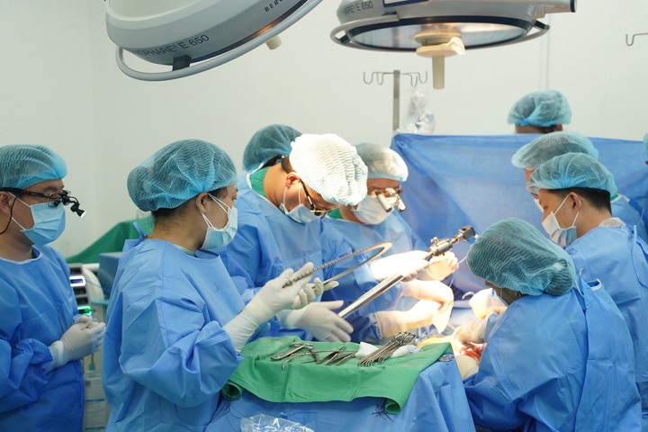 Ca ghép phổi đầu tiên ở miền Nam: Cô gái nén đau thương hiến tạng cha