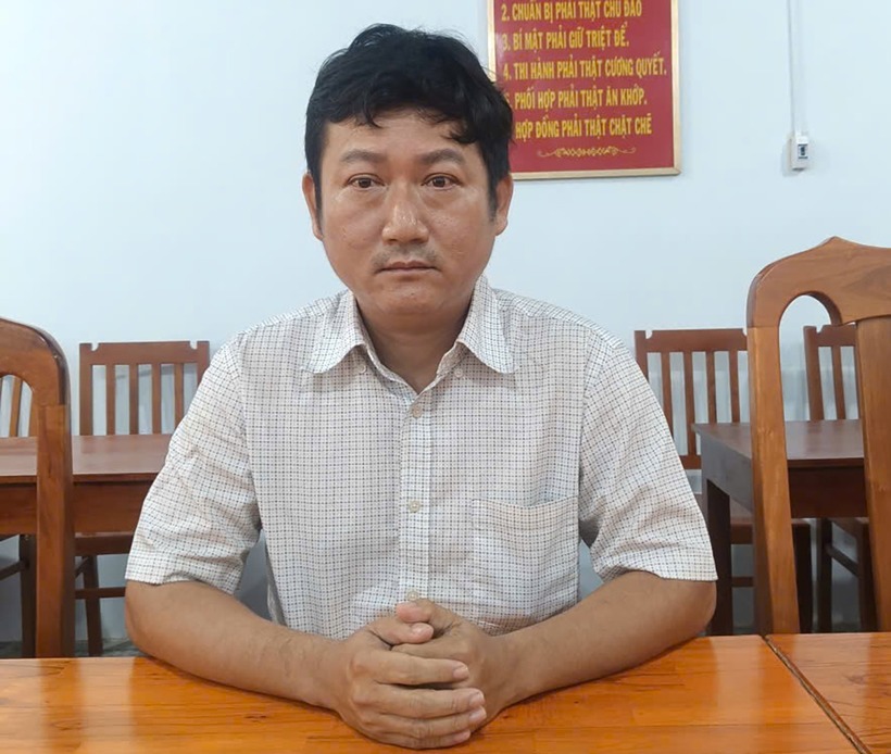 Khởi tố người đàn ông sản xuất nước mắm giả, nước giặt giả ở An Giang