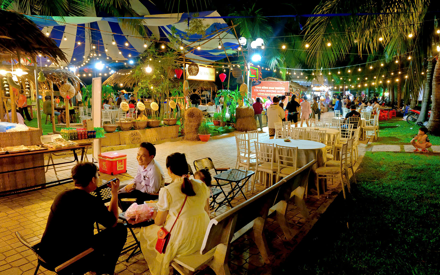 Chợ quê Xứ Dừa và Phiên hội Cao nguyên