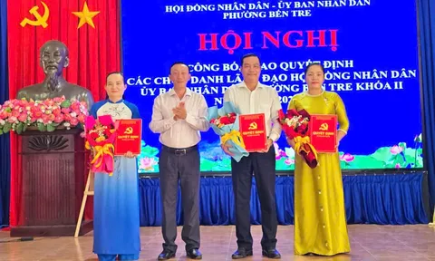 Kiện toàn bộ máy lãnh đạo phường Bến Tre nhiệm kỳ 2026–2031