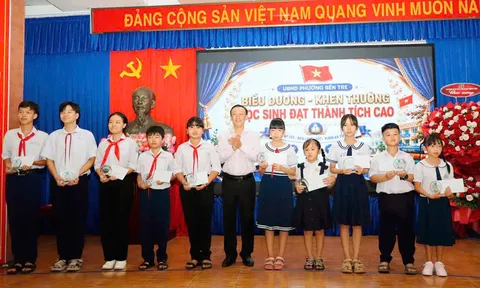Bến Tre – Vĩnh Long: Họp mặt tuyên dương, khen thưởng tập thể, cá nhân đạt thành tích cao trong năm học 2025-2026