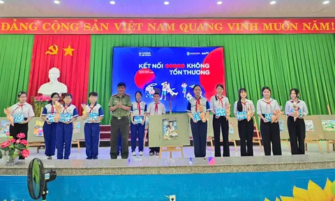 Học sinh trường THCS Mỹ Hóa: Lan tỏa thông điệp “ Kết nối không tổn thương” qua những nét vẽ