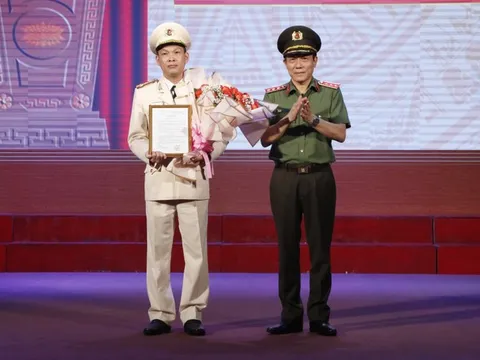 Bổ nhiệm Đại tá Tạ Văn Đẹp làm Giám đốc Công an tỉnh Bình Dương