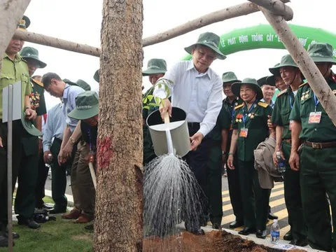 Phát động trồng cây “Đời đời nhớ ơn Bác Hồ” năm 2023