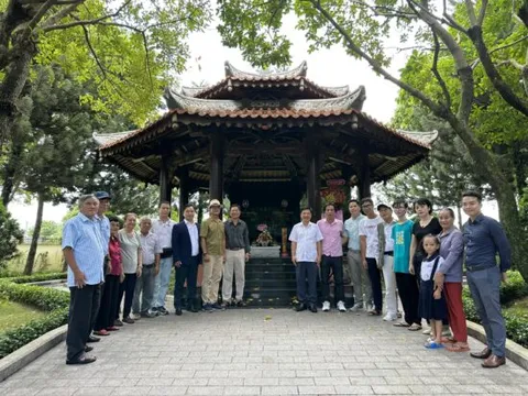 CLB Quần vợt họ Phan TP. HCM phối hợp cùng CLB Doanh nhân họ Phan và Thân hữu tổ chức “Hành trình về nguồn Củ Chi” – đất thép anh hùng nhân dịp kỷ niệm 27/7