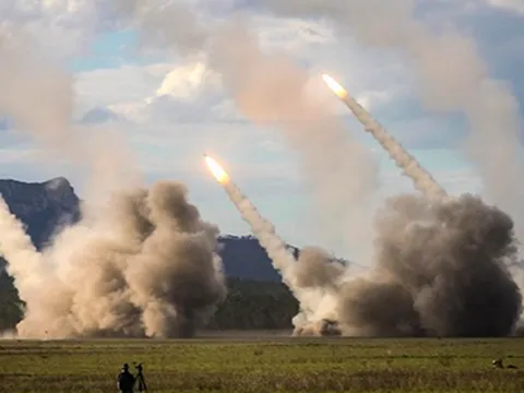 13 quốc gia tập trận rầm rộ ở Úc, Trung Quốc điều tàu theo dõi