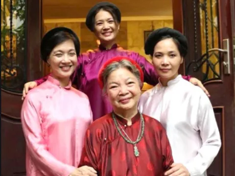 NSƯT Lê Mai - mẹ ruột của 3 mỹ nhân Lê Vân - Lê Khanh - Lê Vi: Hy sinh ước mơ...