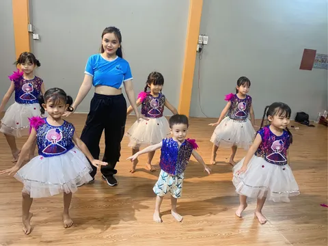 Bluesky Kids - Trung tâm rèn luyện năng khiếu bổ ích