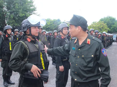 Cảnh sát cơ động tăng cường ứng trực bảo vệ chuyến thăm của Tổng thống Mỹ Joe Biden tại Việt Nam