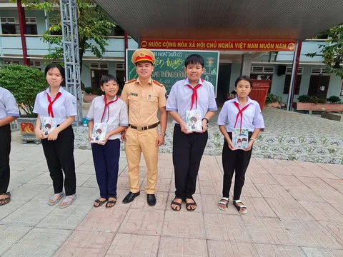 Lan tỏa mô hình cổng trường an toàn giao thông
