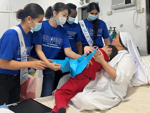 Cao Phạm Nhật Khánh tham gia hoạt động thiện nguyện cùng các thí sinh Mrs Tourism International 2023