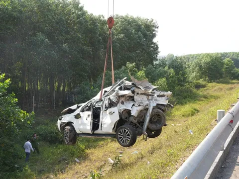 Thủ tướng chỉ đạo xử lý nghiêm vi phạm trong vụ tai nạn trên cao tốc khiến 3 người tử vong