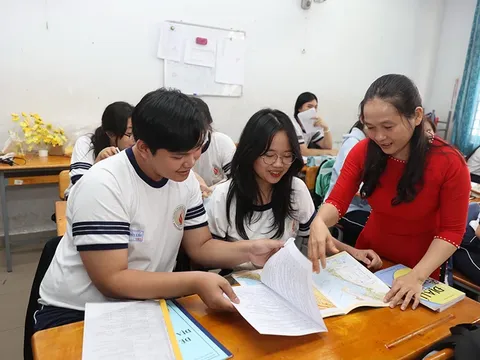 TP.HCM: Cô giáo có biệt tài dạy địa lý bằng thơ, vè