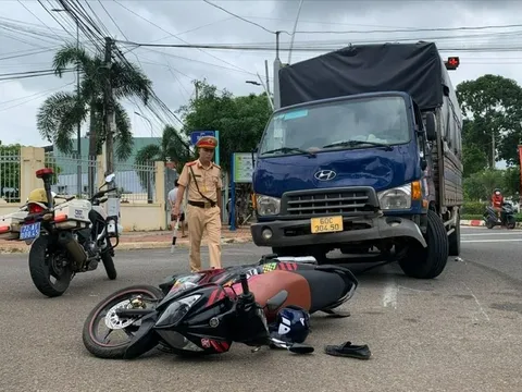 Ô tô tông chết người dừng đèn đỏ: 2 quan điểm khác nhau