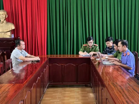 Kiên Giang: Công chức địa chính xã đến cơ quan công an tự thú vì đã nhận hối lộ