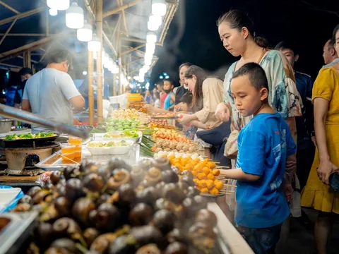 Tuần lễ ẩm thực truyền thống Huế thu hút gần 100.000 lượt khách