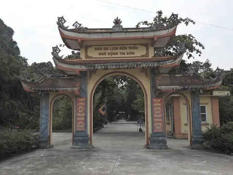 Về Hà Nam thăm ngôi đền cổ ẩn mình trong rừng trúc