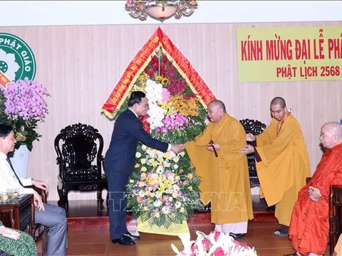 Lãnh đạo Đảng, Nhà nước chúc mừng Đại lễ Phật đản tại Thành phố Hồ Chí Minh