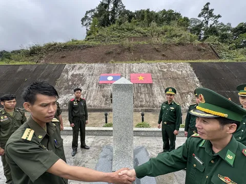 Biên cương hữu nghị: Bát cơm sẻ nửa, ngọt bùi chia đôi