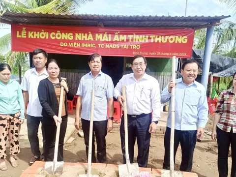 Viện IMRIC – Viện IRLIE, TC Nhiếp ảnh và Đời sống: Khởi công xây dựng nhà tình thương cho người nghèo tại xã Định Trung (Bình Đại, Bến Tre)
