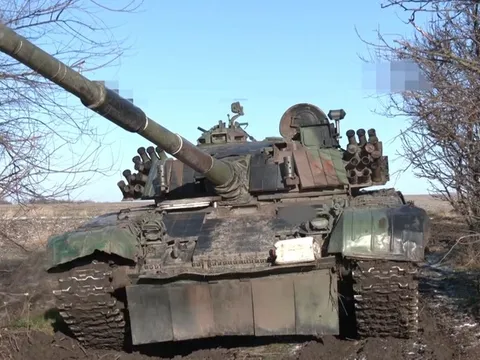 Mỹ và 10 nước bật đèn xanh cho Ukraine tấn công lãnh thổ Nga