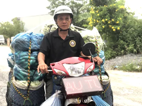 Vĩnh Long: Người chuyên xin rau củ cho bếp ăn từ thiện