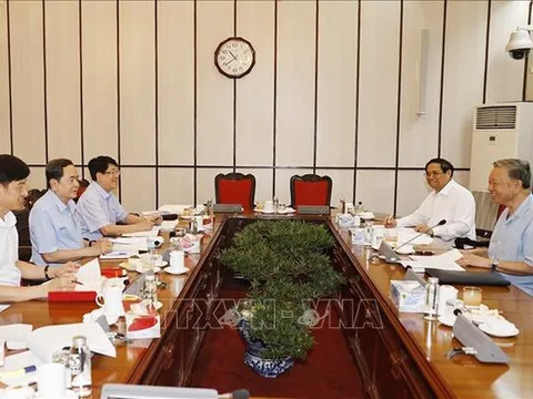 Tổng Bí thư, Chủ tịch nước Tô Lâm chủ trì Phiên họp thường kỳ Lãnh đạo chủ chốt