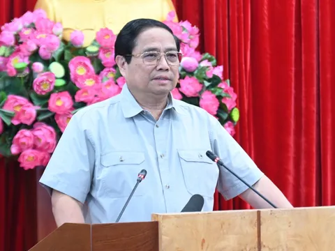 Thủ tướng: Bình Dương phát huy truyền thống "Miền Đông gian lao mà Anh dũng"