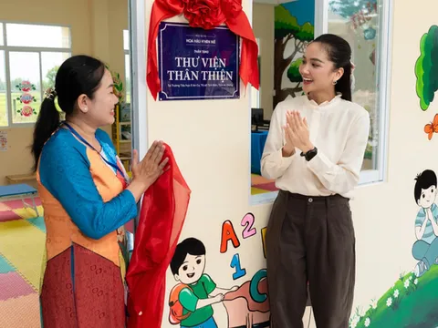 Hoa hậu H'Hen Niê xây tặng thư viện cho trẻ em