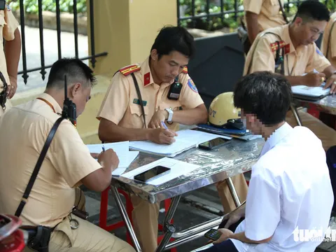 TP.HCM: Học sinh ở bị cảnh sát giao thông phạt do vi phạm giao thông