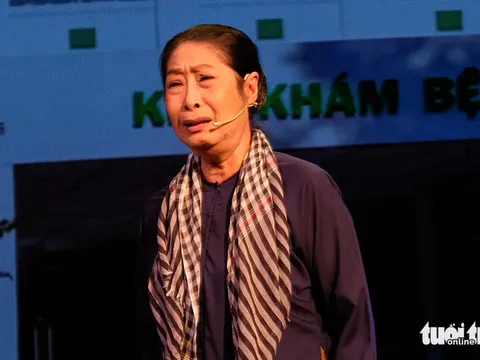 Sau Chuông vàng vọng cổ, Kim Phương dựng Mưa nguồn