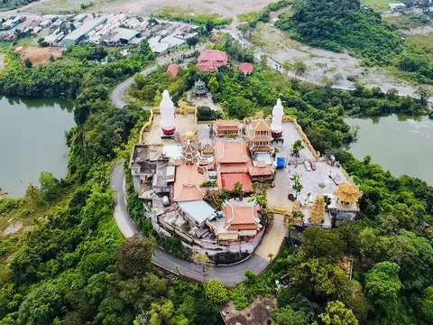 Bình Dương: Chùa Châu Thới 400 năm tuổi trên đỉnh núi