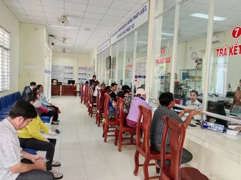 Tây Ninh: Trung tâm phục vụ hành chính công xã Vĩnh Hưng- Đổi mới, chuyên nghiệp và gần dân