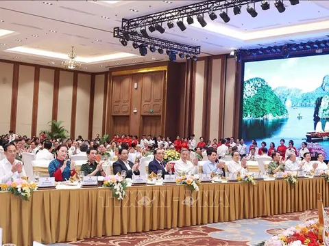 Tổng Bí thư Tô Lâm dự gặp mặt đại biểu Bộ Quốc phòng, Bộ Công an và Bộ Ngoại giao