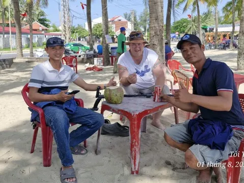 Khách Úc rơi nhẫn kim cương ở Hội An: Đất nước, con người Việt Nam thật tuyệt vời!