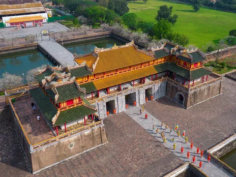 Huế - thành phố di sản và văn hoá