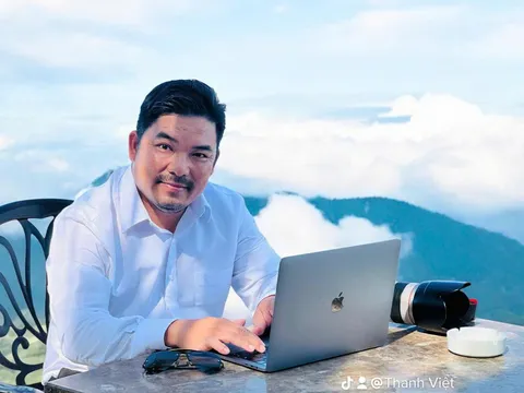 Nhà Báo Phan Thanh Việt – Người kể chuyện bằng hình ảnh và ngòi bút