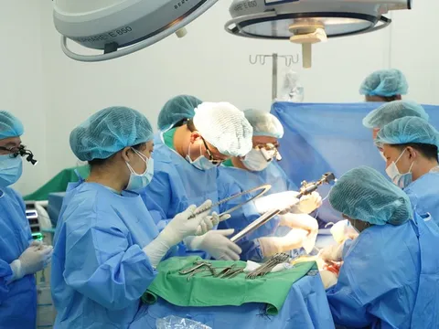 Ca ghép phổi đầu tiên ở miền Nam: Cô gái nén đau thương hiến tạng cha