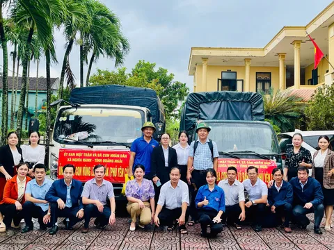 Quảng Ngãi: Xã Nghĩa Hành chia sẻ khó khăn cùng bà con vùng lũ