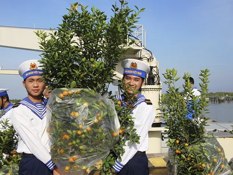 Xuân đến sớm cán bộ, chiến sĩ Nhà giàn DK1 canh giữ thềm lục địa phía Nam Tổ quốc