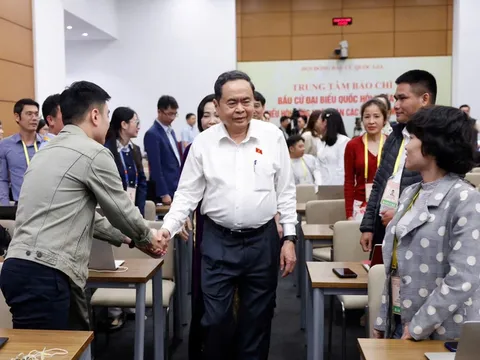 Bầu cử để lựa chọn người xứng đáng đưa đất nước bước vào kỷ nguyên mới