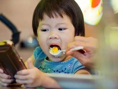 8 thói quen đang âm thầm hủy hoại sức khỏe đường ruột