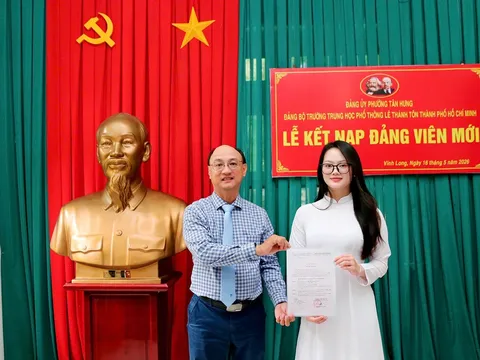 Lan tỏa lý tưởng cách mạng từ lễ kết nạp đảng viên là học sinh THPT