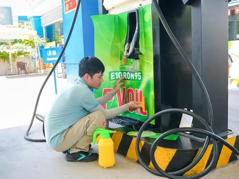 Nếu xe hỏng do xăng E10, ai chịu trách nhiệm?